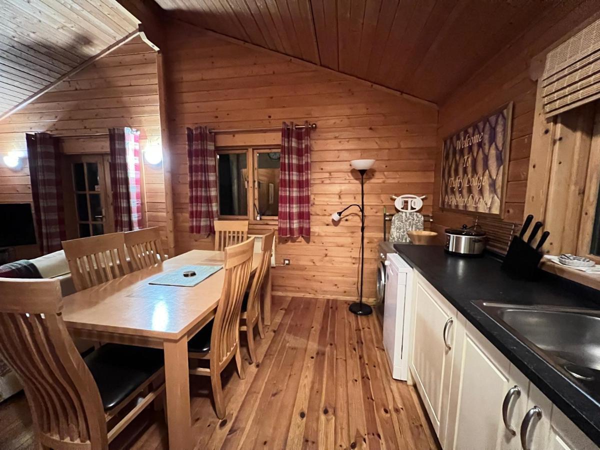 Tufty Lodge, Lake Pochard Lodge 9 South Cerney Extérieur photo
