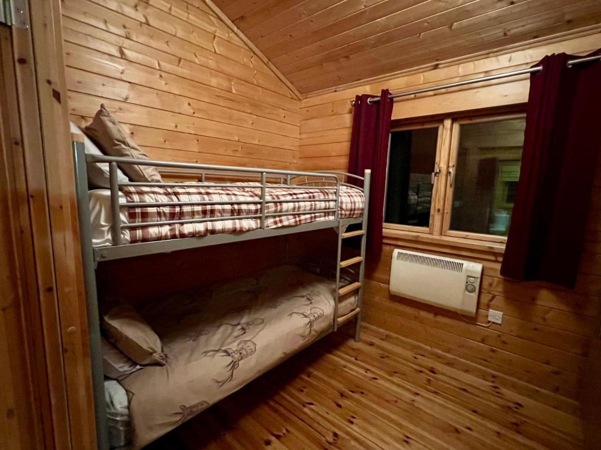 Tufty Lodge, Lake Pochard Lodge 9 South Cerney Extérieur photo
