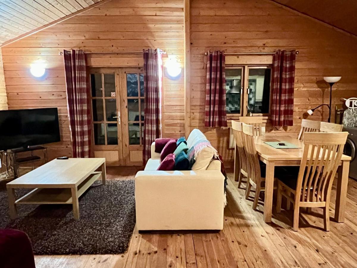 Tufty Lodge, Lake Pochard Lodge 9 South Cerney Extérieur photo