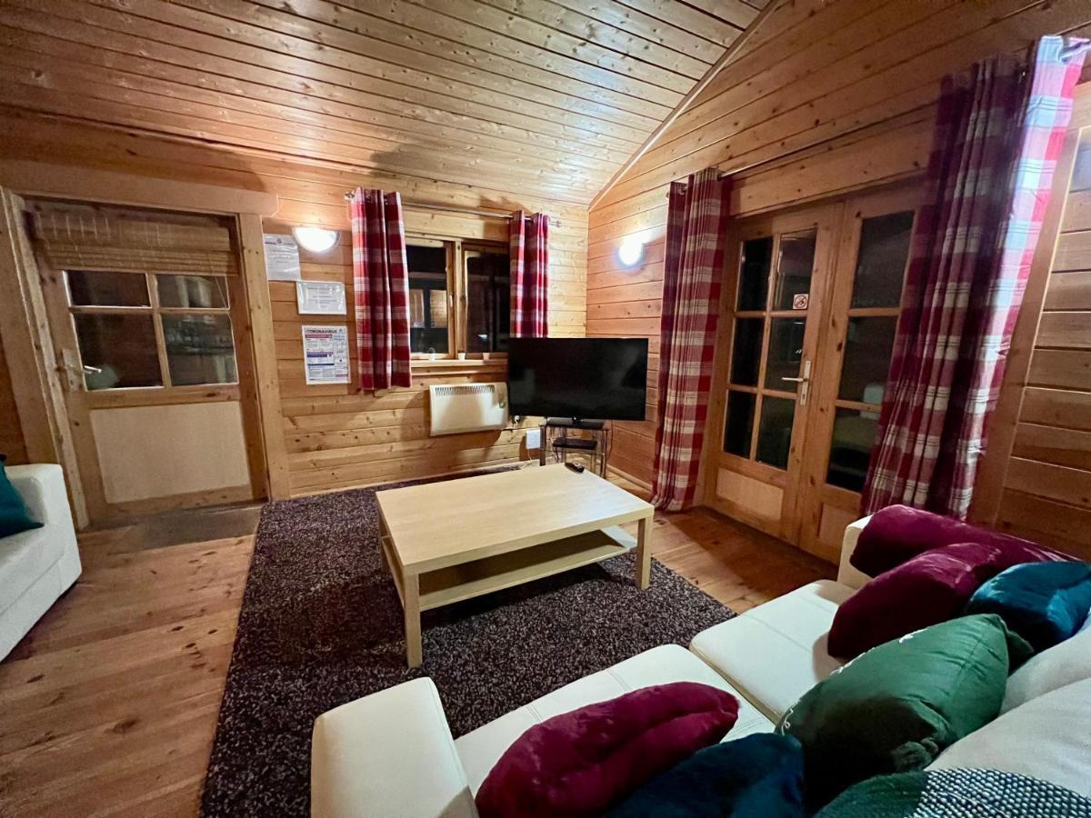 Tufty Lodge, Lake Pochard Lodge 9 South Cerney Extérieur photo