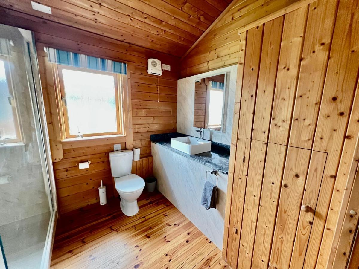 Tufty Lodge, Lake Pochard Lodge 9 South Cerney Extérieur photo